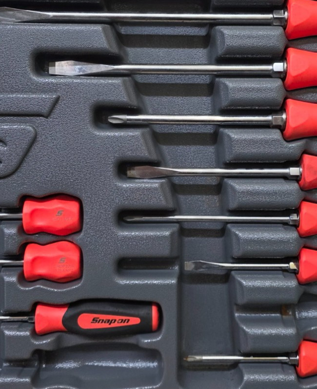 SNAP ON TOOLS USA SGDX120B 12pc ORANGE Soft Grip Combo Screwdriver Set Missing 2