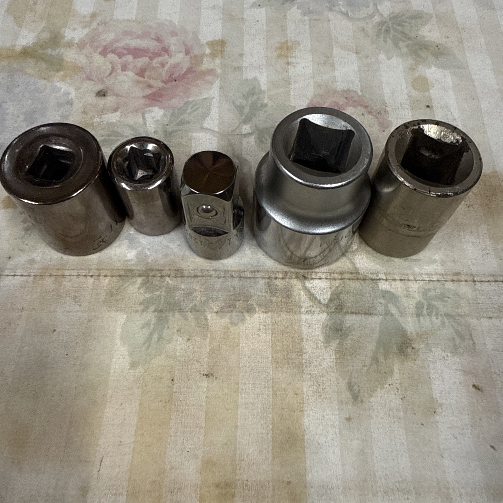 True craft, Chrome Vanadium 3/4”dr/ Allen 1/2” Drive Sockets. 5 Exc. Sockets