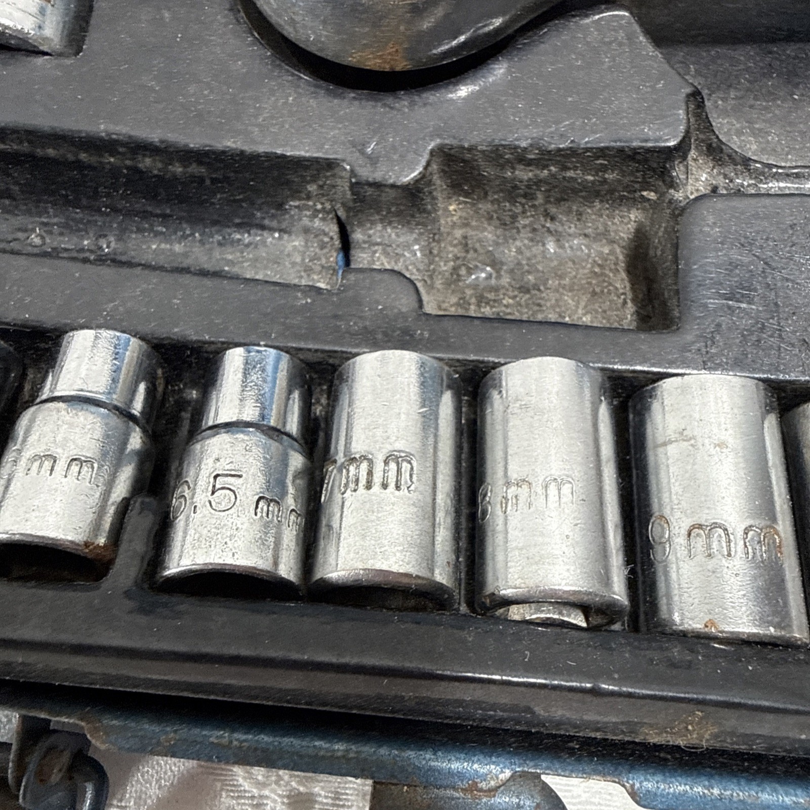 Vintage Blue Metal Case Combination Ratchet Socket Set 19 SAE 13 Metric *Read*