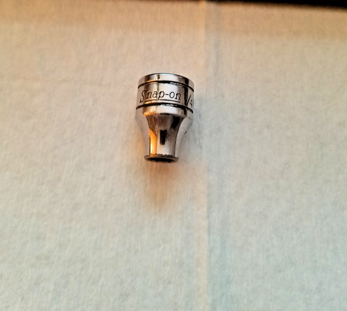 Snap On 3/8″ Drive 1/4″ 6 Point SAE Shallow Chrome Socket # FS081 MADE IN USA