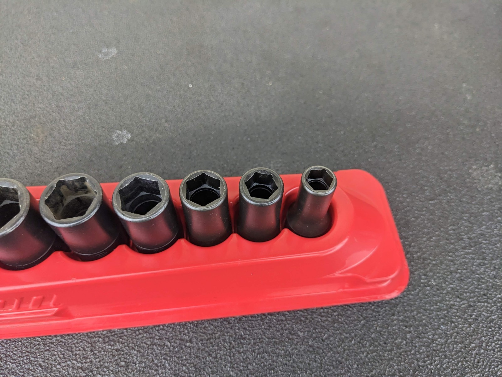#bo717 Snap-on 210IMFSYA 5/16″-7/8″ 3/8″ Drive 6pt Semi-Deep Impact Socket Set