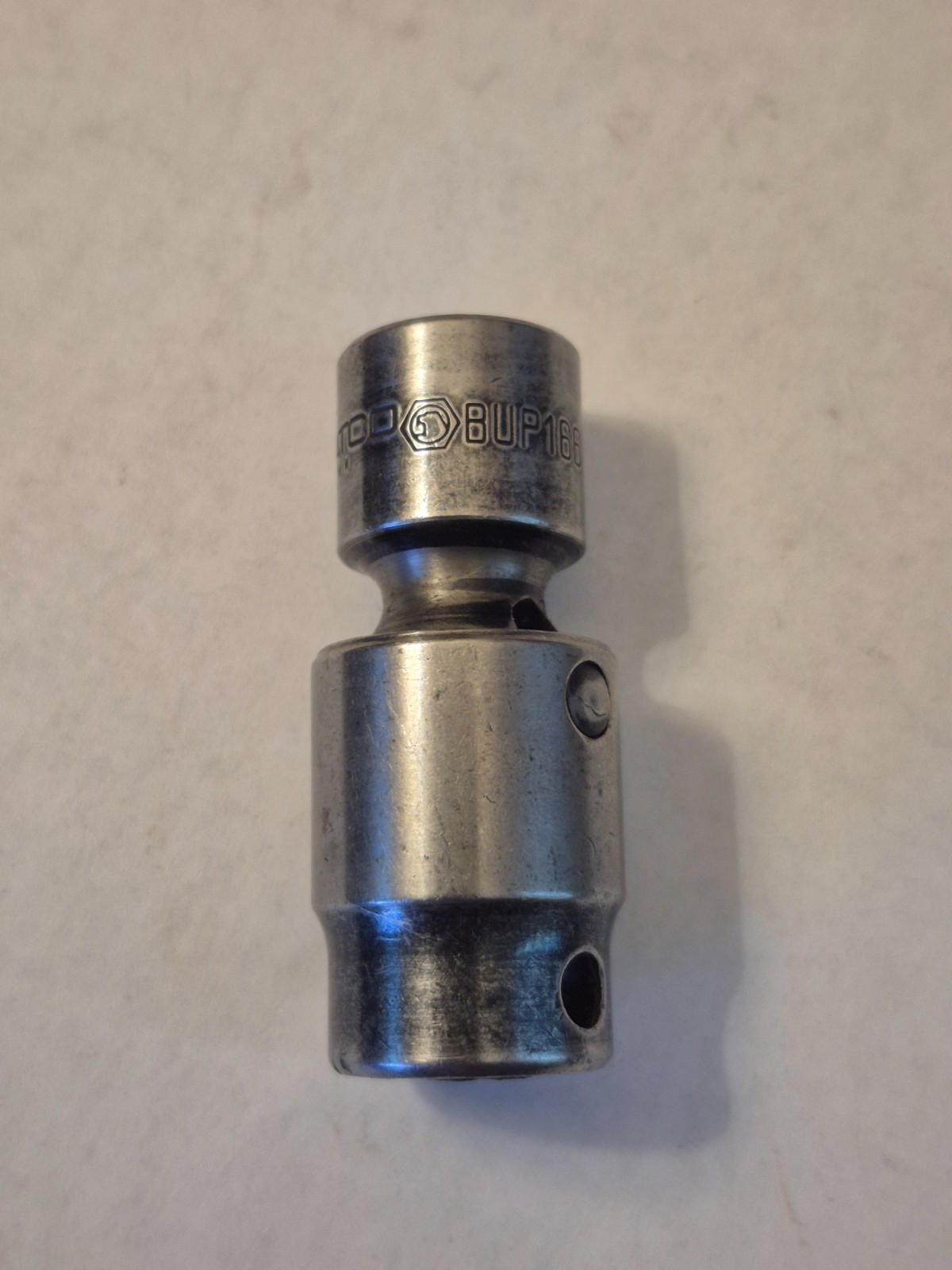 Matco Tools BUP166, 3/8″ Drive 1/2″, 6-Point Universal Swivel Impact Socket