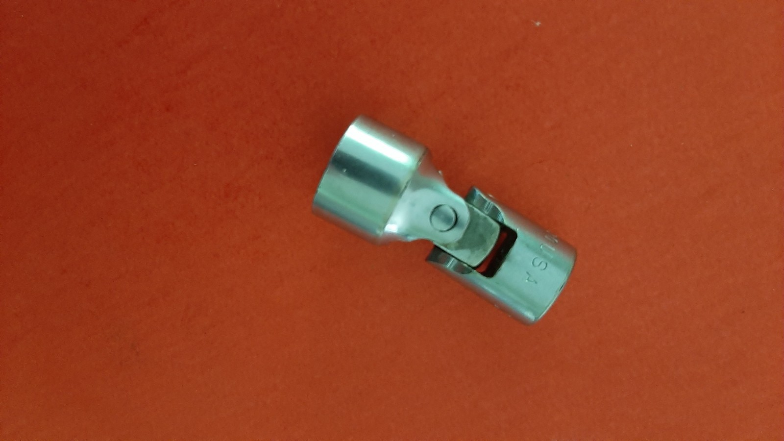 Snap-on Tools USA FVU20 5/8″ Shallow Universal Socket 3/8″ Drive 12pt Point