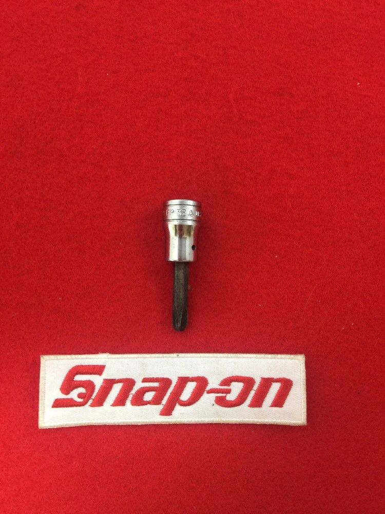 Snap-on Tools USA 3/8″ Drive Phillips # 3 Standard Chrome Socket Driver FP32A