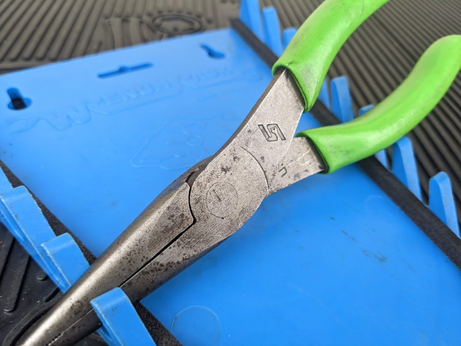 #bd473 Snap On 96ACF – 8″ Talon Grip™ GREEN NEEDLE Nose Pliers