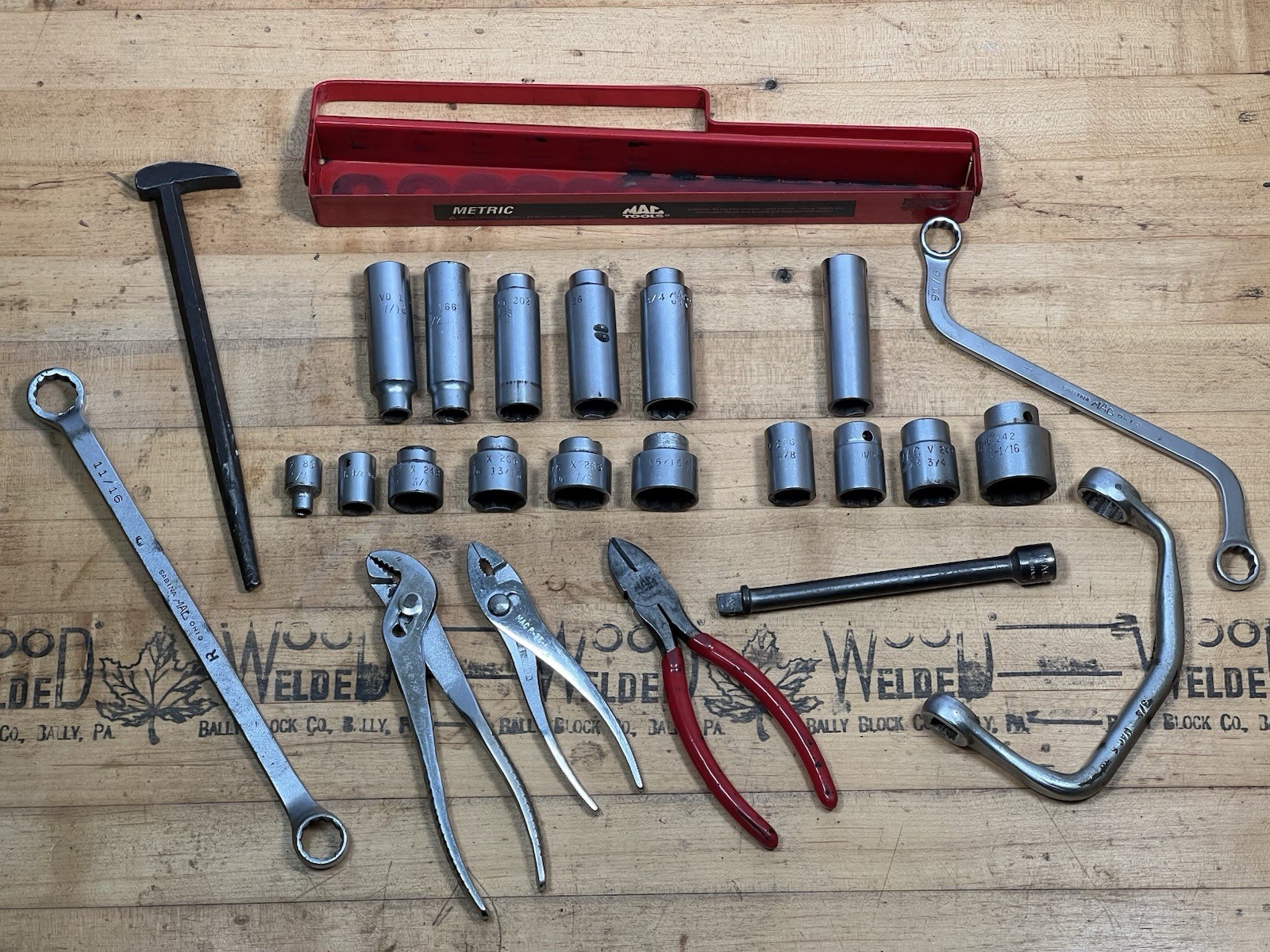 Lot of 25 pc. MAC Tools – Wrenches, Sockets Pliers, Pry Bar, Socket Rack – USA