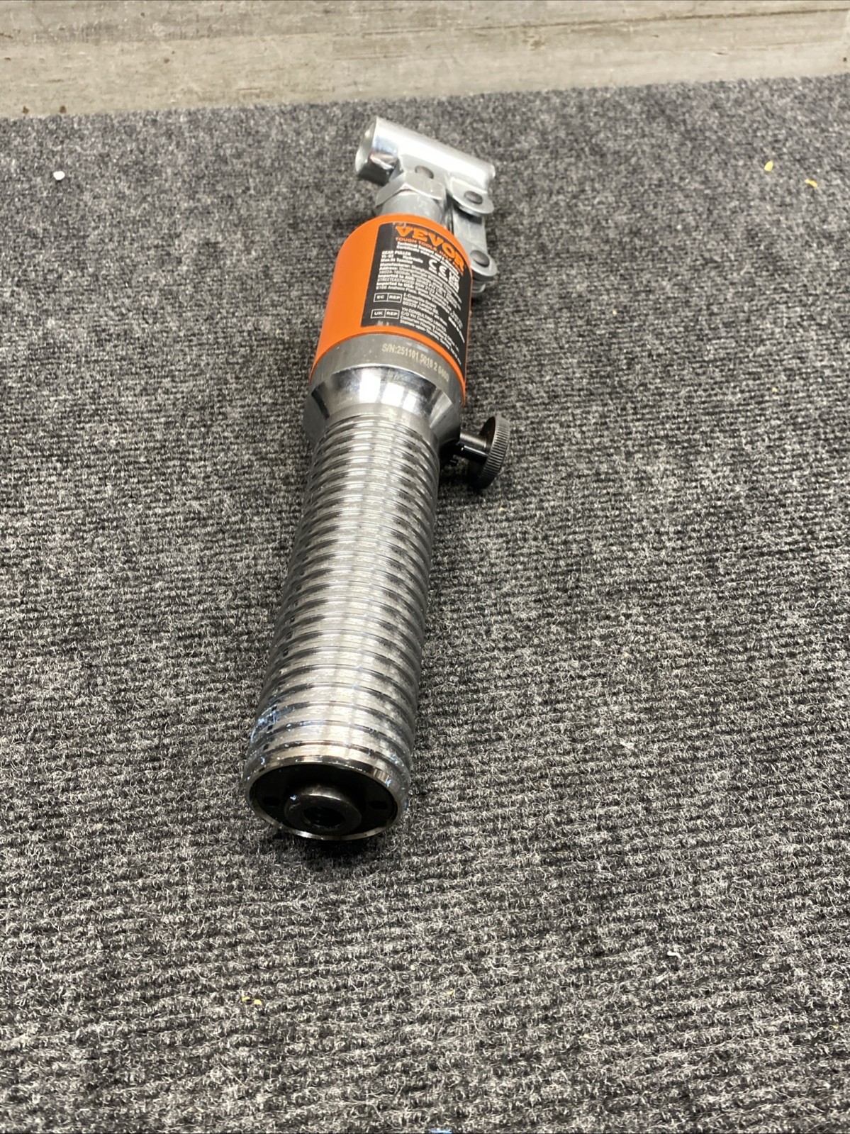 VEVOR Hydraulic Gear Puller, 5 Ton Max Capacity Wheel Bearing Pulling Separator,