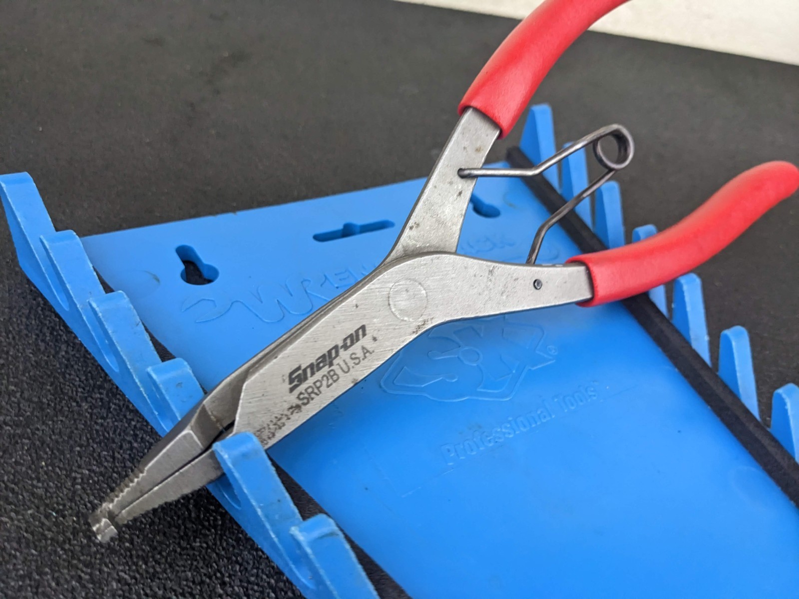 #bo468 Snap on Tools USA SRP2B RED High Leverage Snap Ring Pliers Spring Loaded