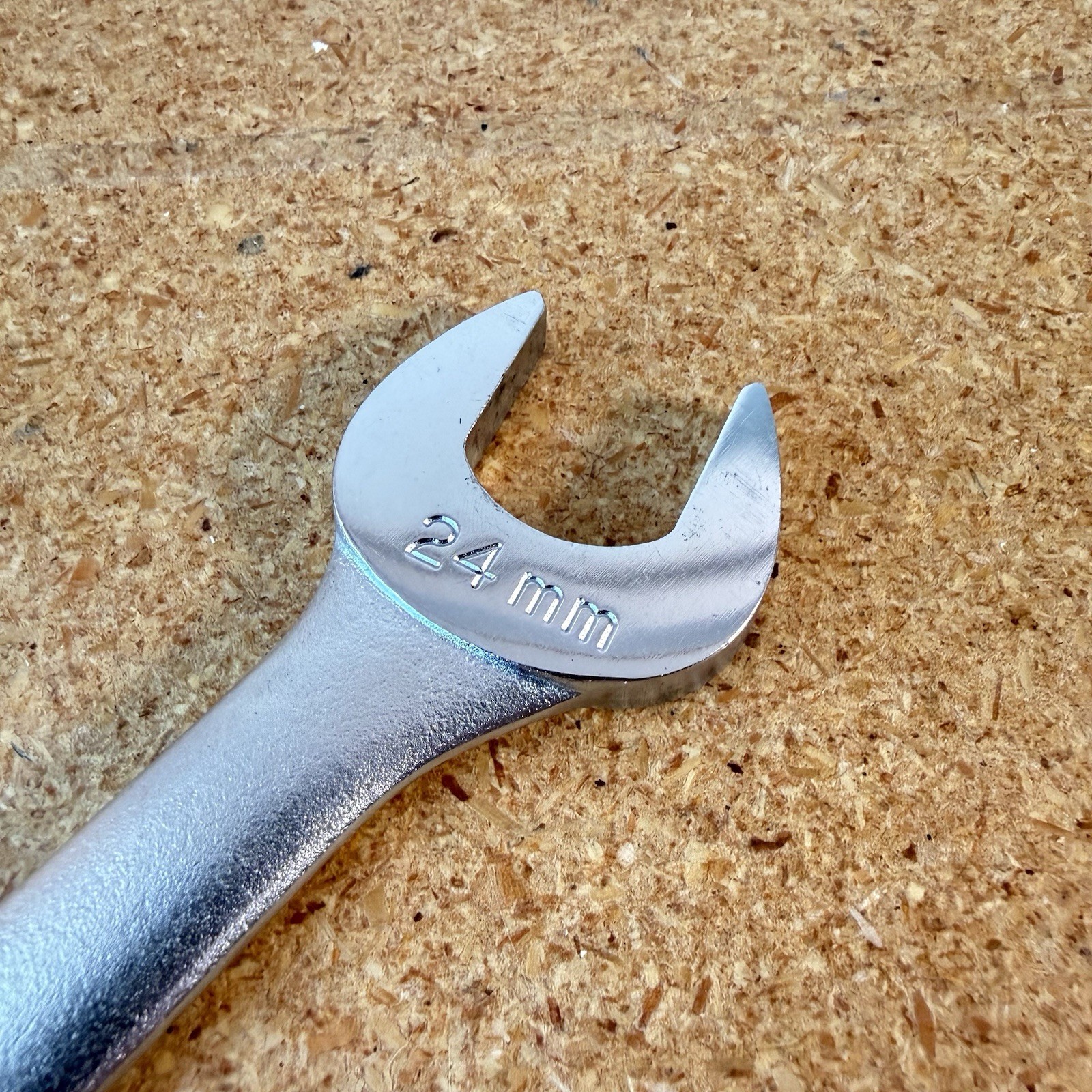 Craftsman Tools USA – 24mm 12 Point Combination Wrench Metric – V-42923
