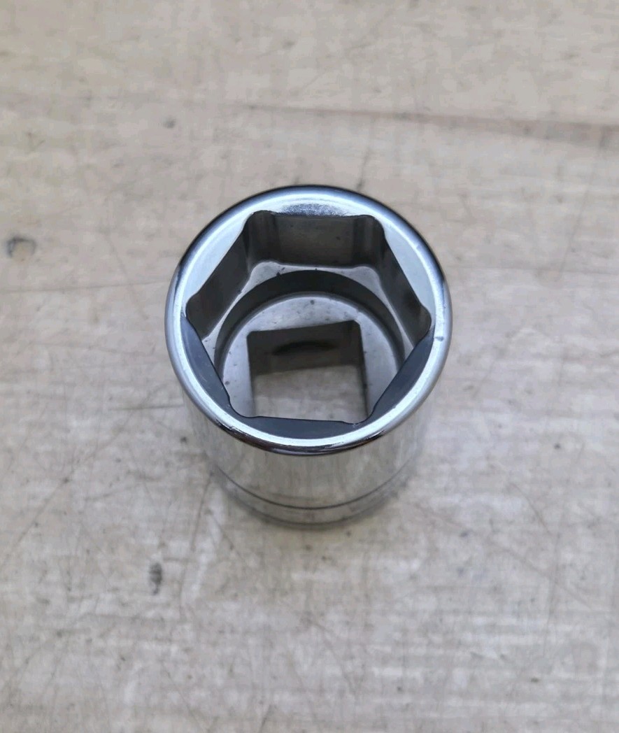 New Snap On TW261 – 1/2″ Drive 13/16″ Shallow 6 Pt Chrome Socket