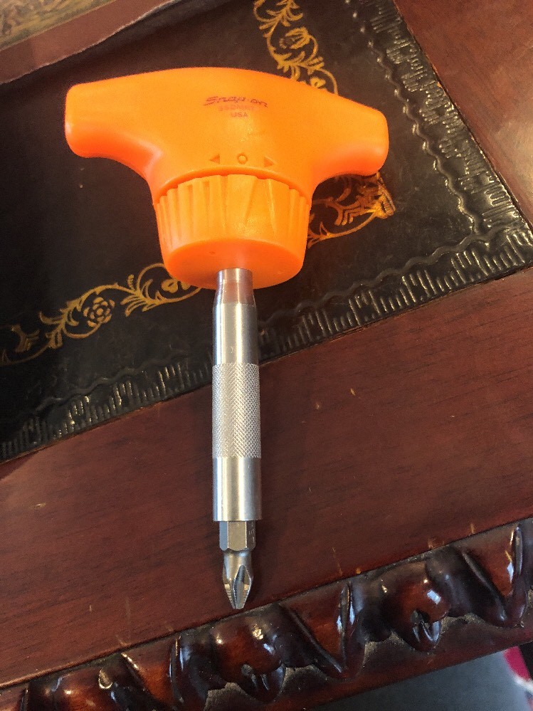 Snap On ssdmrt1o T-handle ratcheting magnetic stubby screwdriver orange
