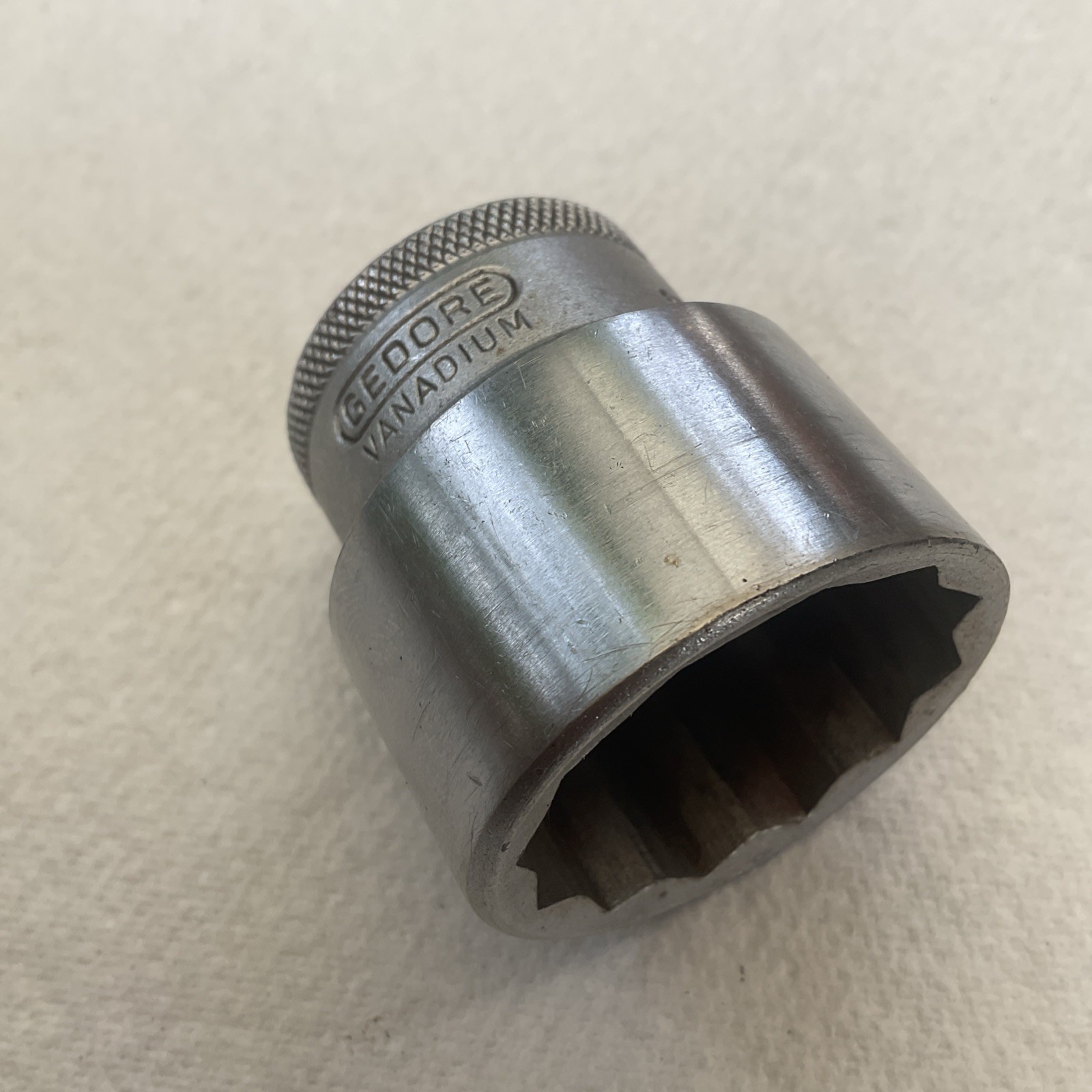 GEDORE D19 32 mm metric socket 1/2” drive 12 point tool vintage D 19 series auto