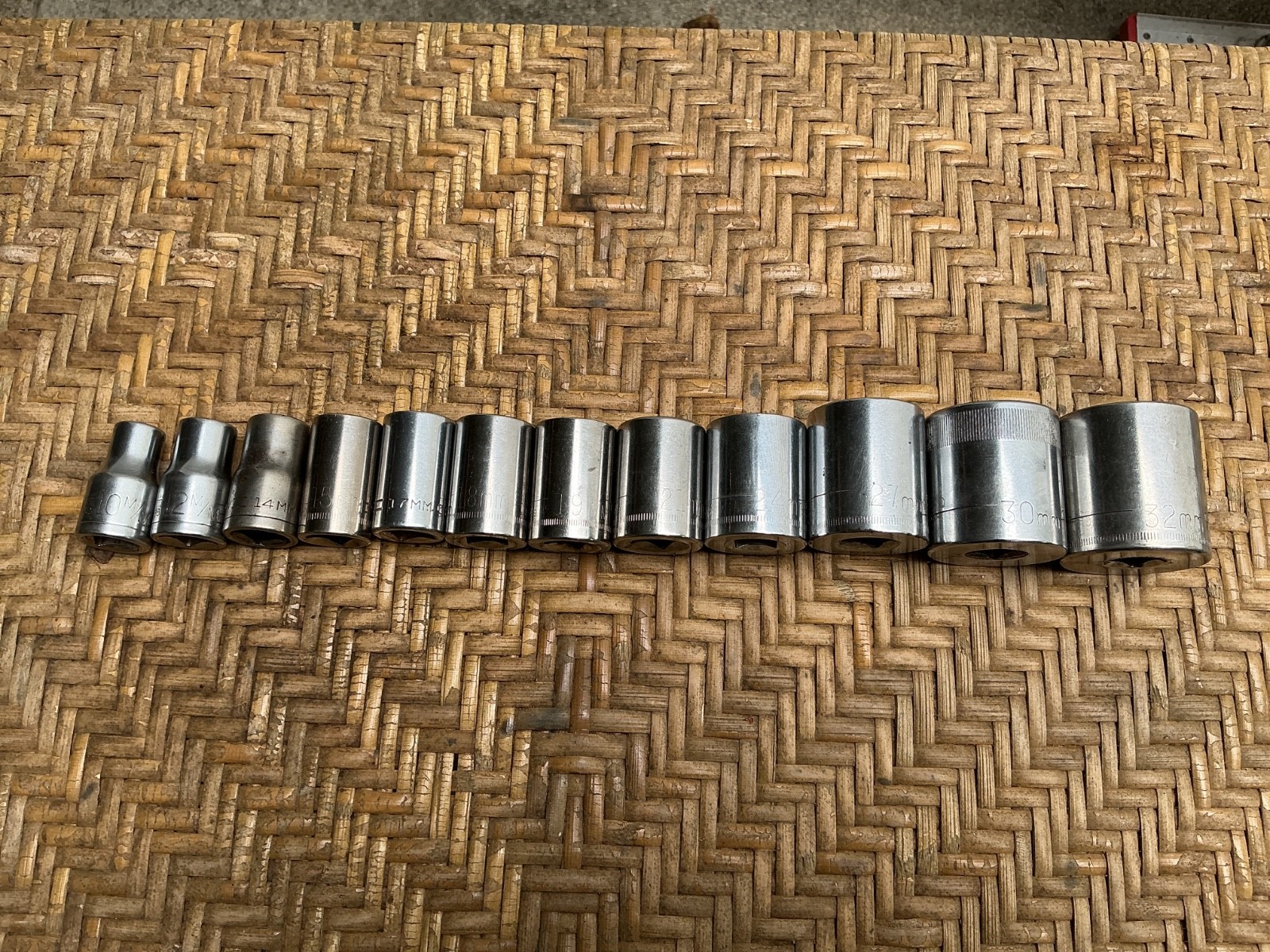Shallow Socket Set CRAFTSMAN, USA, Metric, 12pc. 1/2″ Drive, 12pt 10MM-32MM