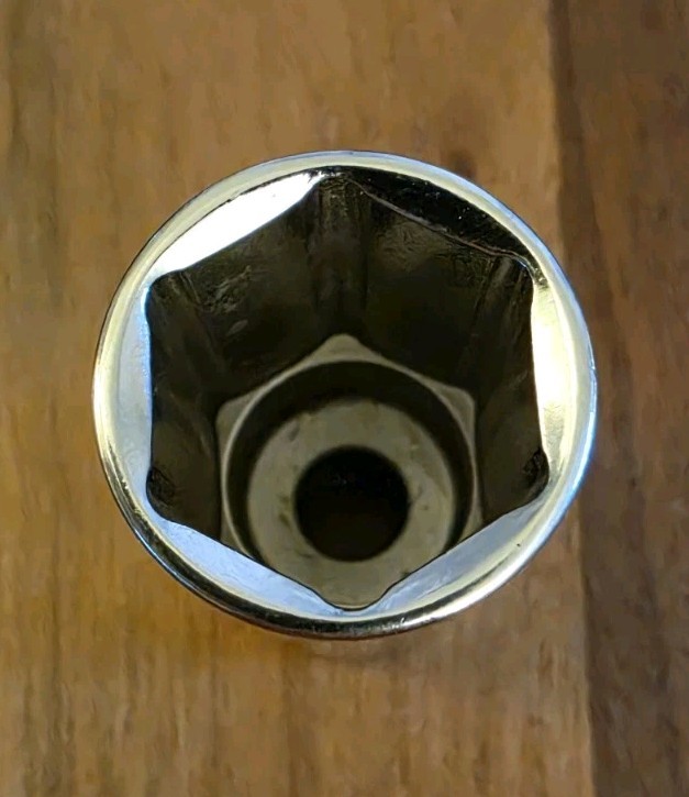 Husky 19mm Deep Well Socket 6 Point 3/8″ Drive China/Taiwan