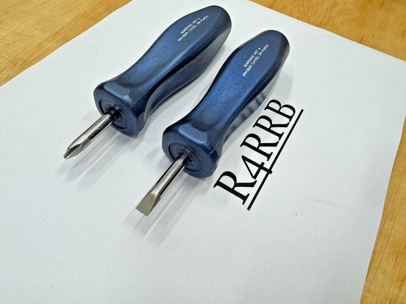 Snap-on Tools RARE POWER BLUE 2pc Hard Standard Handle Stubby Screwdriver Set