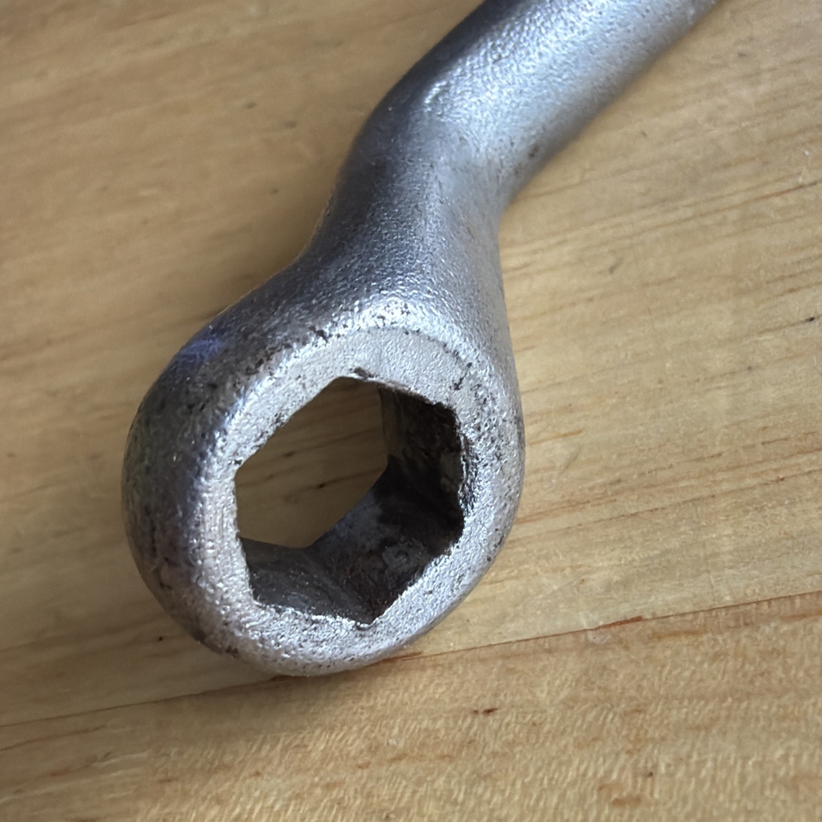 Lisle Tools 5/16″ x 3/8″ Brake Bleeder Double Box End Wrench 6 Point 10900