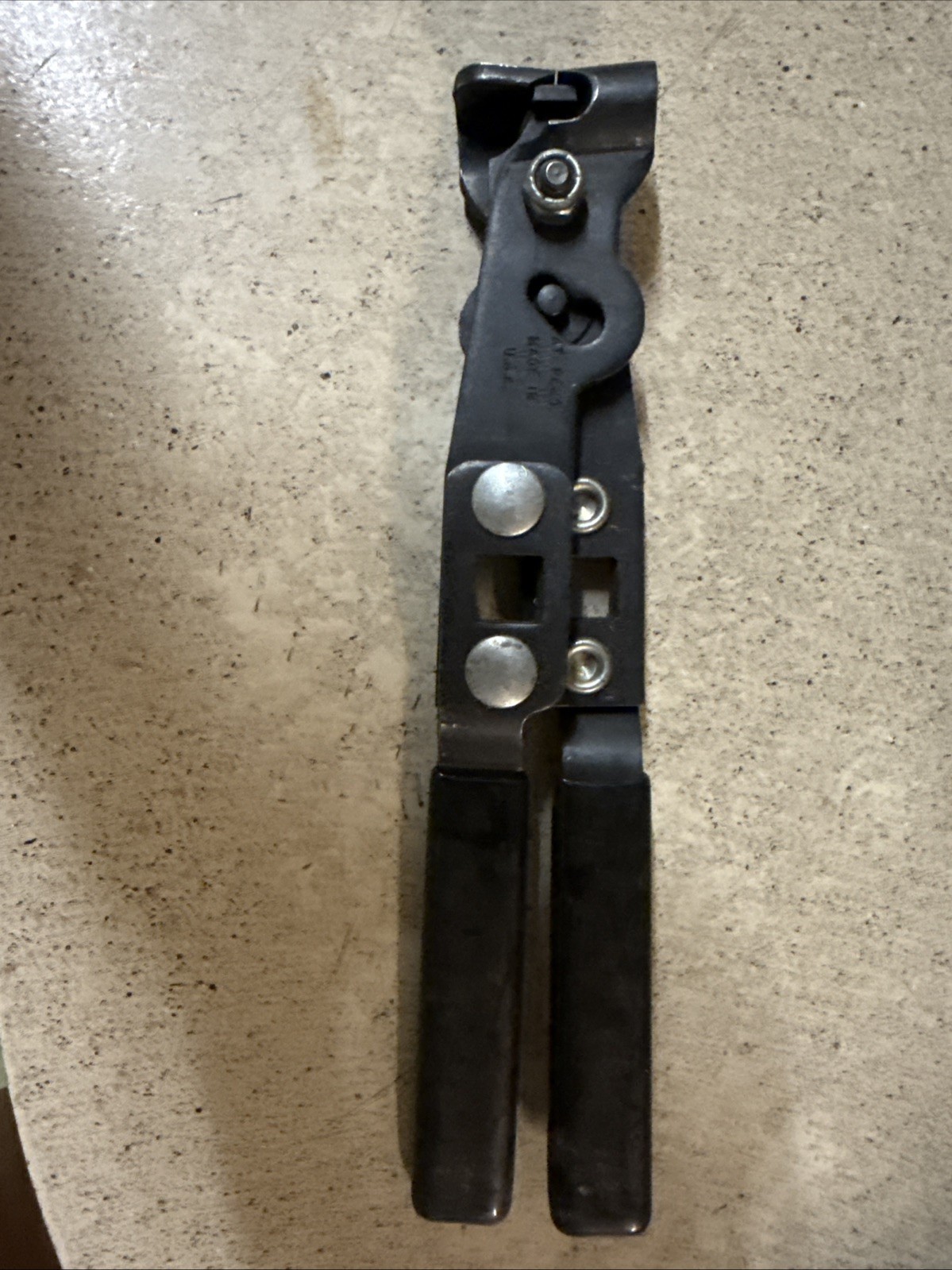 C-V Boot clamp pliers used