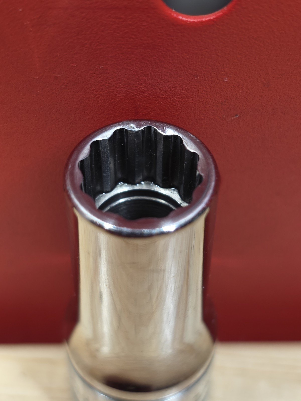 Snap-on Tools FDS121 3/8″ SAE 3/8″ Drive 12-Point Semi-Deep Chrome Socket
