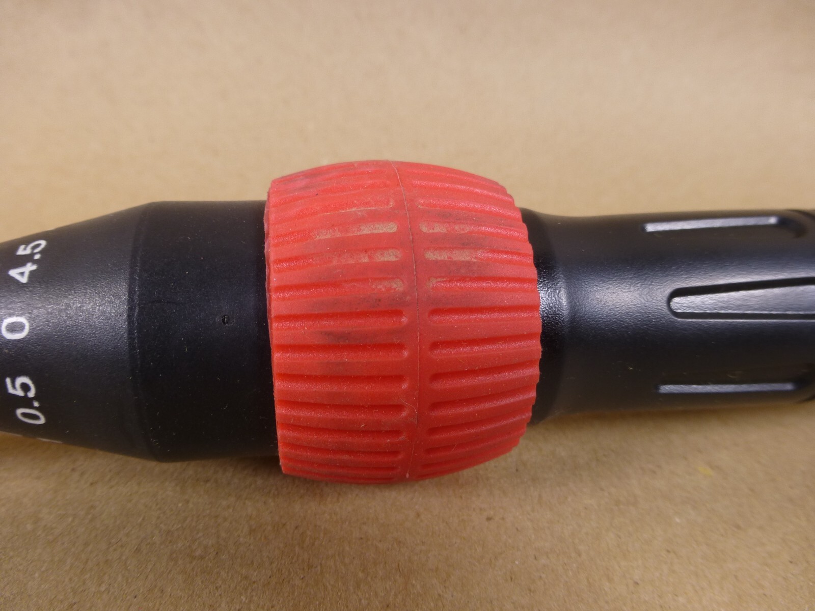 K-Tool 72143 3/8″ Drive Click Long Torque Wrench, 10-100 ft/lb Capacity w/ Case