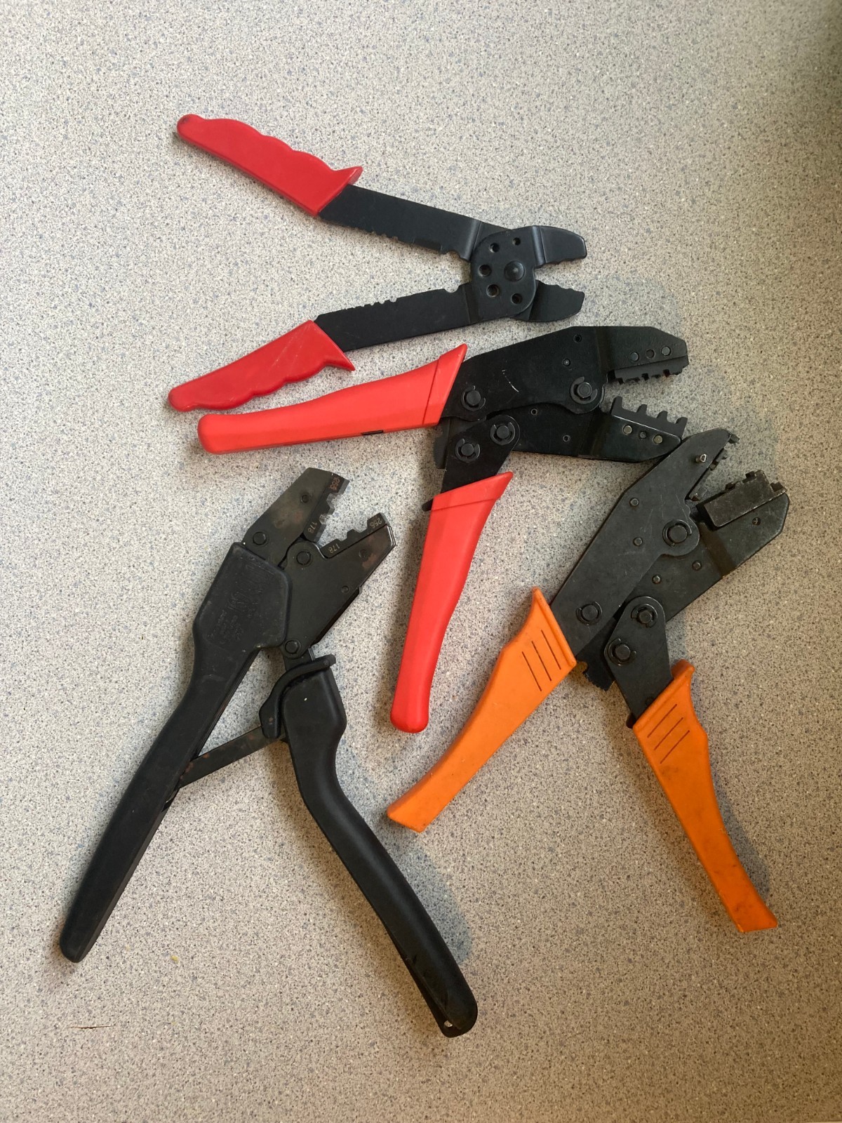 LOT of Tools CRIMPING TOOL Pre-Owned ISO9001 4 Total Tools in Lot USED