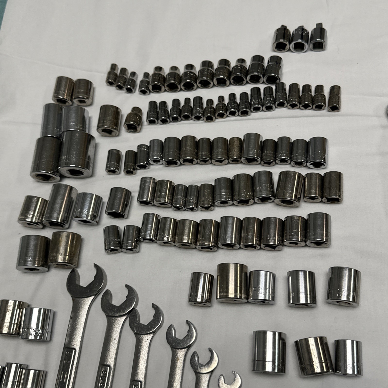 Craftsman assorted metric and standard wrench, Wratchet, Socket Lot (124 Pieces)