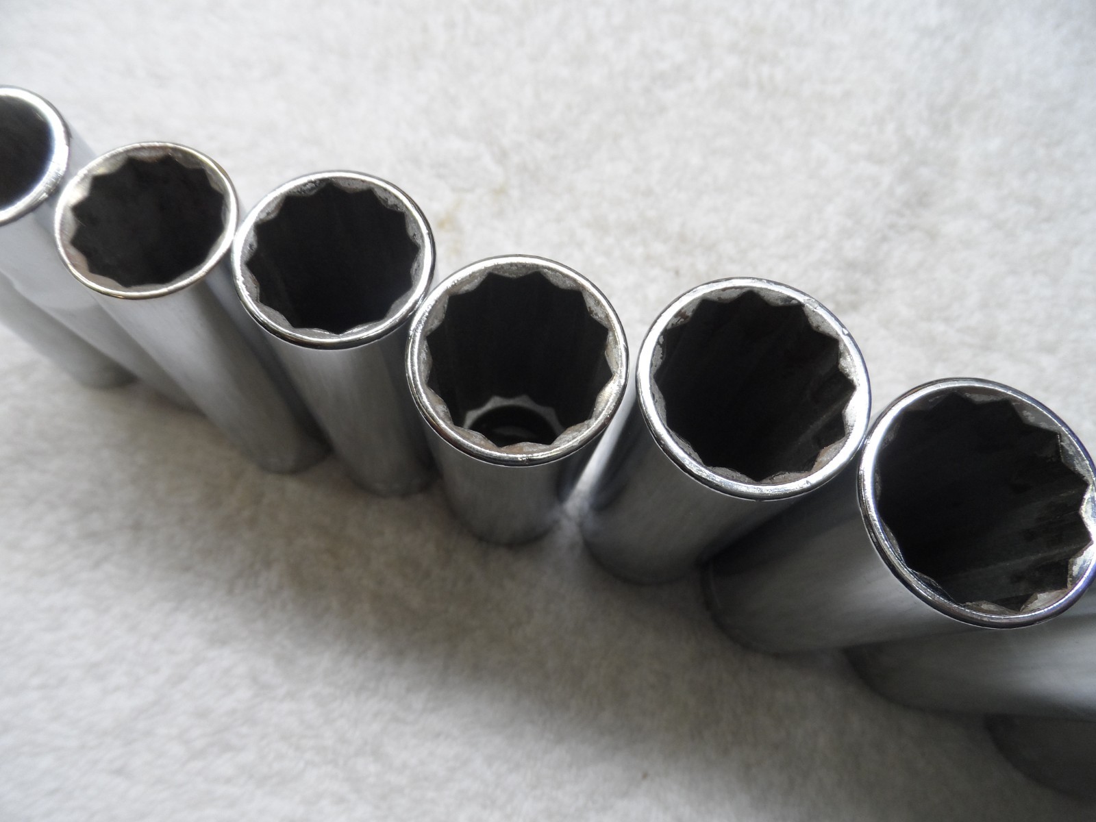 Craftsman 1/2″ Drive SAE Deep Socket Set, USA, 12pt – 9 pcs (1/2″ to 1″) -V- -G-