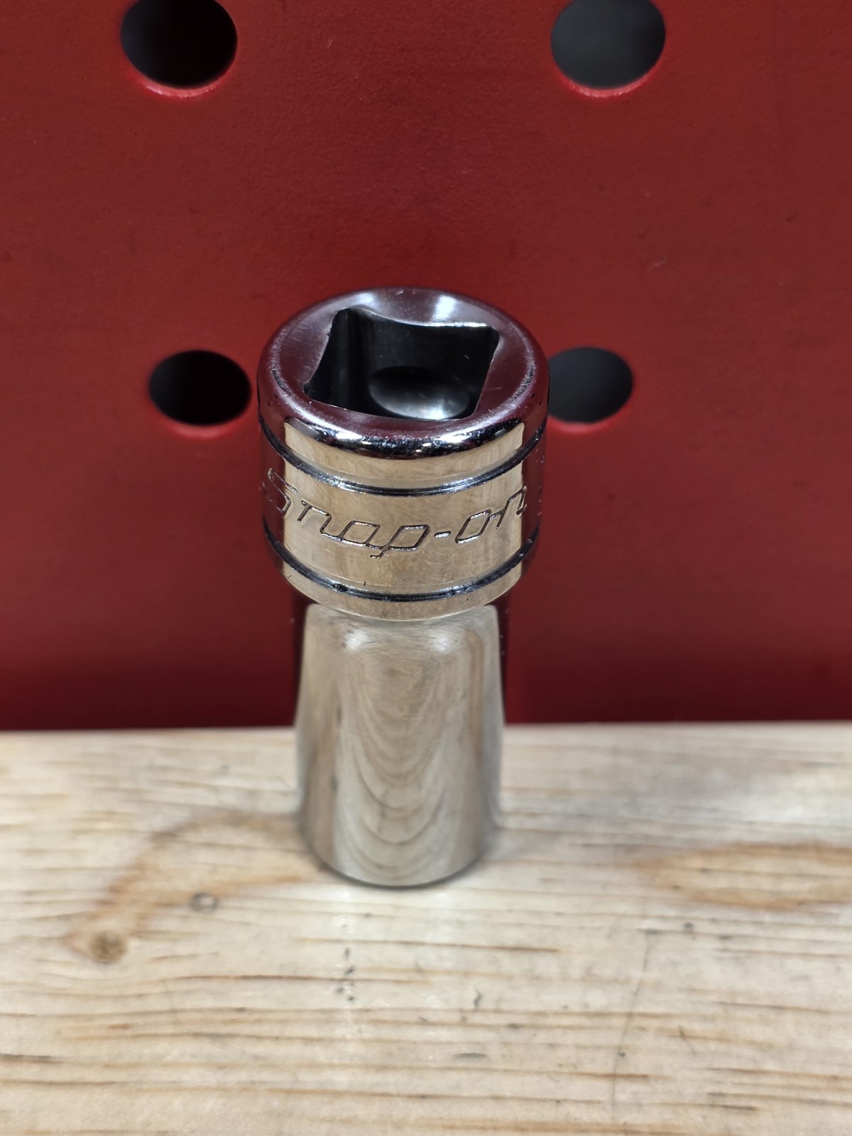 Snap-on Tools FDS121 3/8″ SAE 3/8″ Drive 12-Point Semi-Deep Chrome Socket