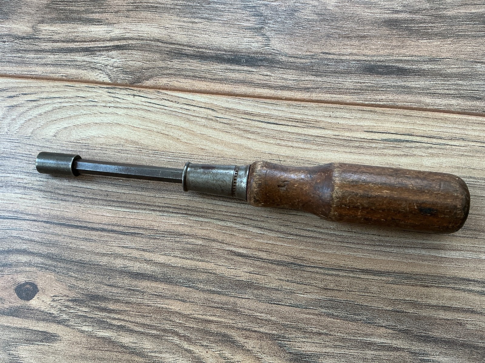 Vintage Antique Apex 8″ Nut Driver Wood Handle Dayton Ohio USA 1500 RARE!