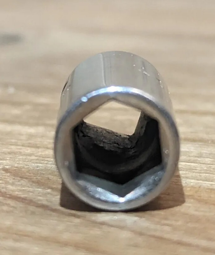 MAC Tools 1/4″ DRIVE SOCKET 11/32″ 6-PT. M116