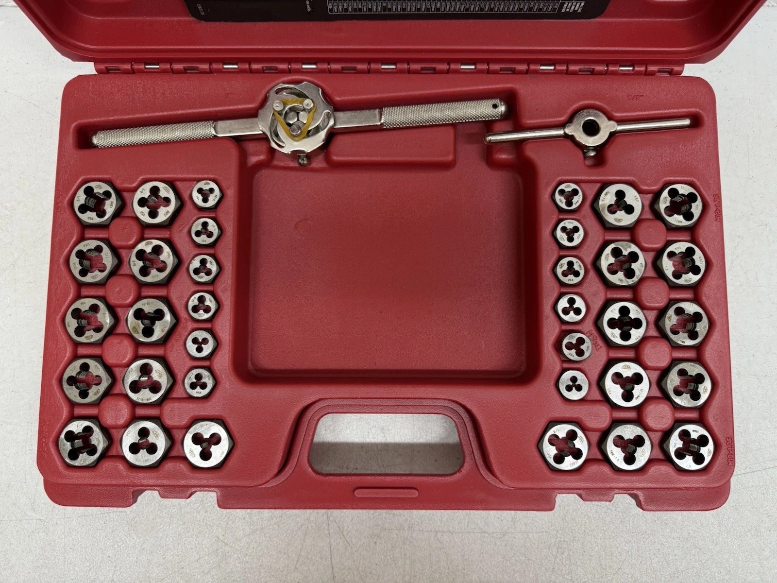 MAC Tools TD76COMBOS-US 76-PC SAE & Metric Tap and Hex Die Set. Retails for $545