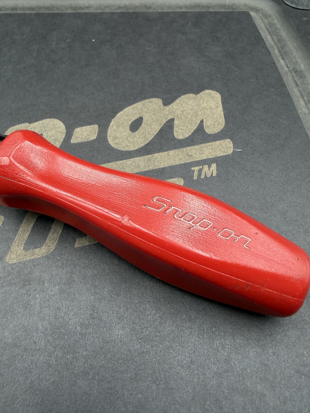 Snap-on FHD80 NON-USA Stamped Head Red 3/8″ Dr Hard Grip Ratchet [Used]