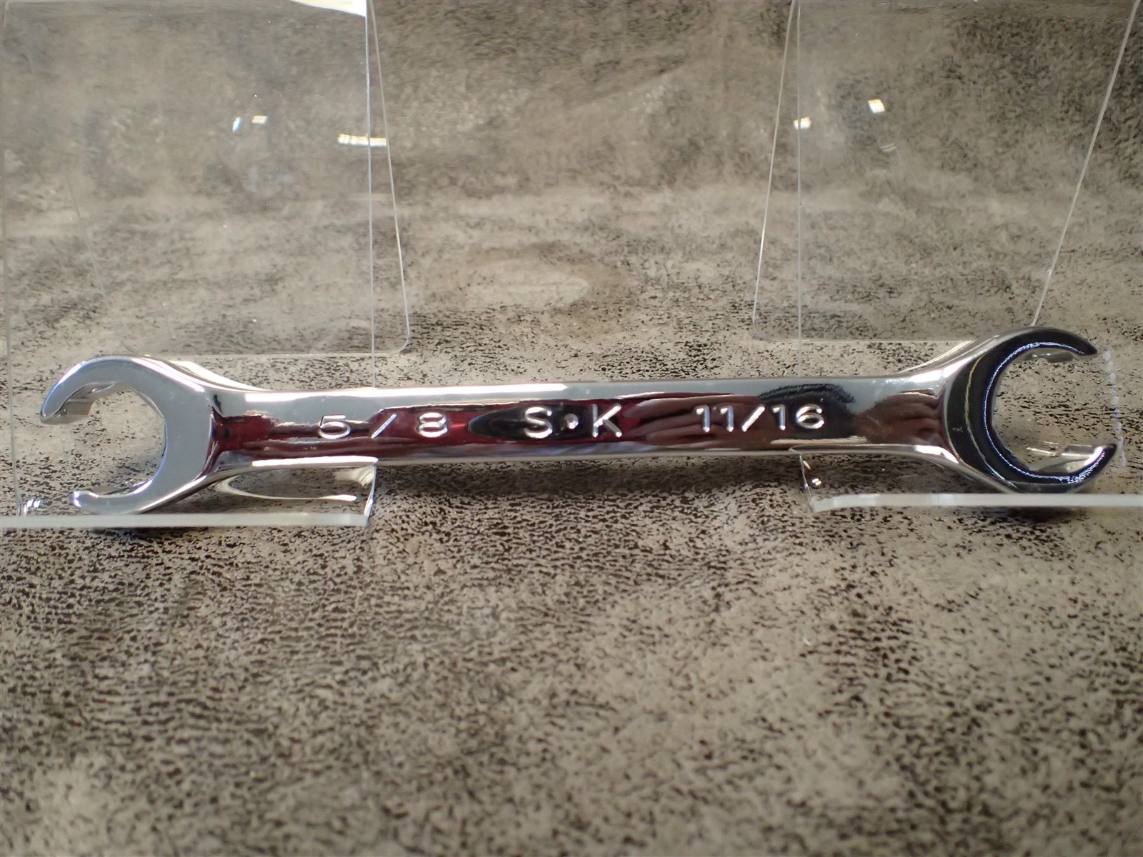 SK Tools F2022 5/8″ x 11/16″ x 7″ 6-Point SuperKrome SAE Flare Nut Wrench (BN18)