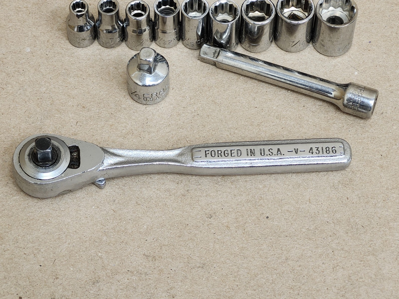 Craftsman 1/4 Ratchet V 43186 With Sockets, Adapter and 3″ Extension 18pc Set