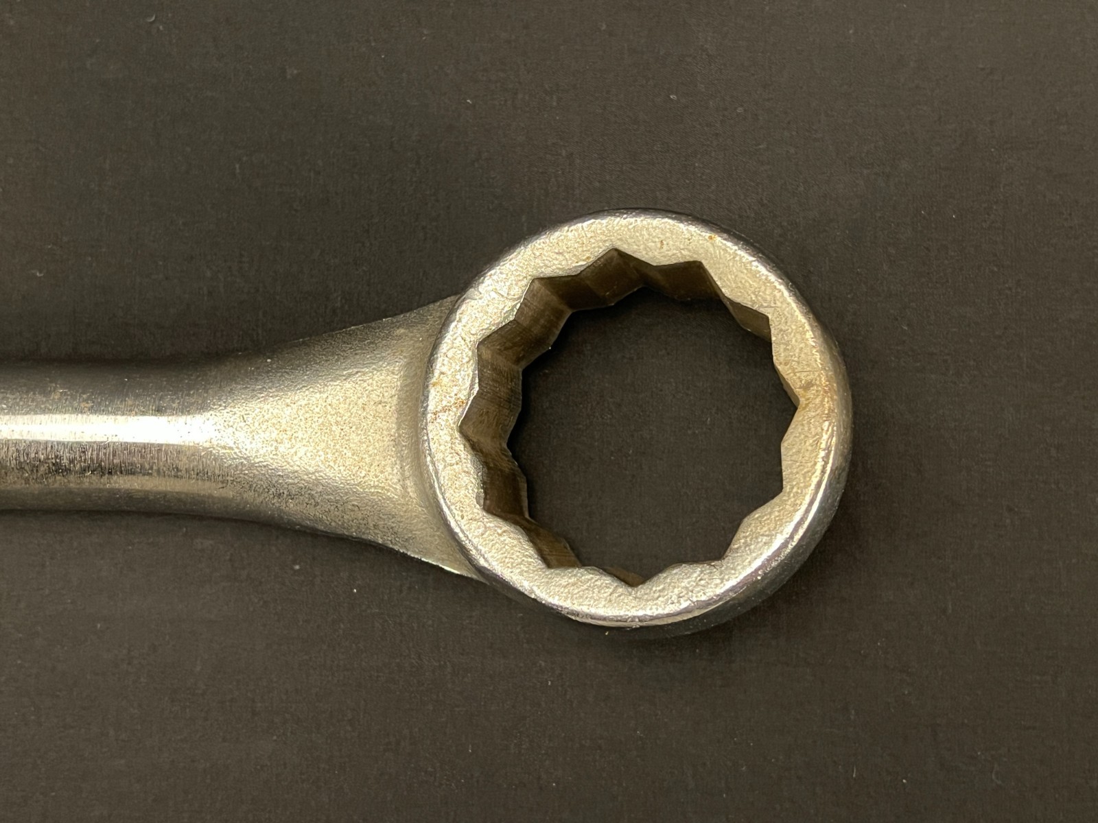 Gray Canada 3172 2-1/4″ 12Pt Large Combination Wrench Made In Canada
