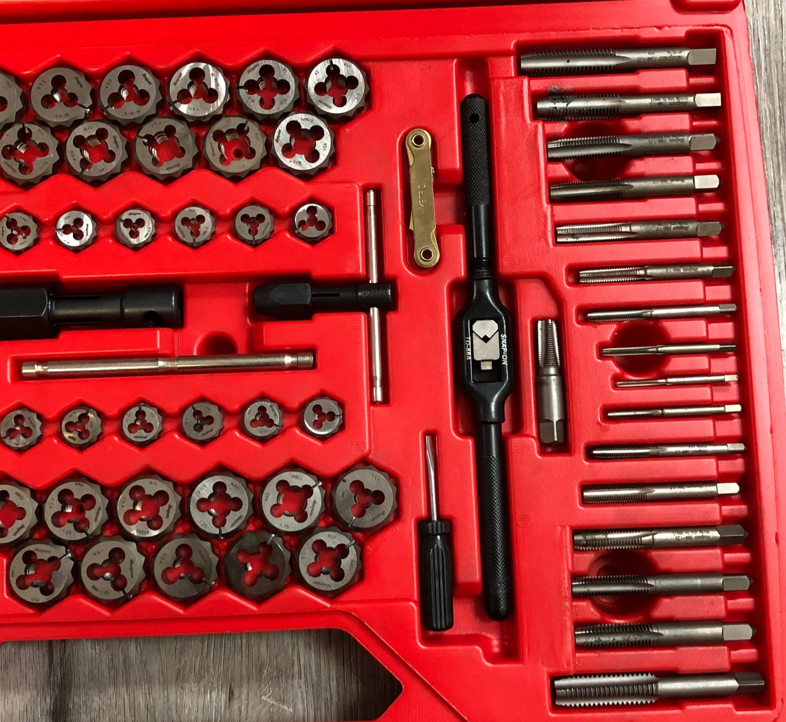 Snap On TDTDM500A 76 Piece Tap & Die Set (Missing 1 Piece)