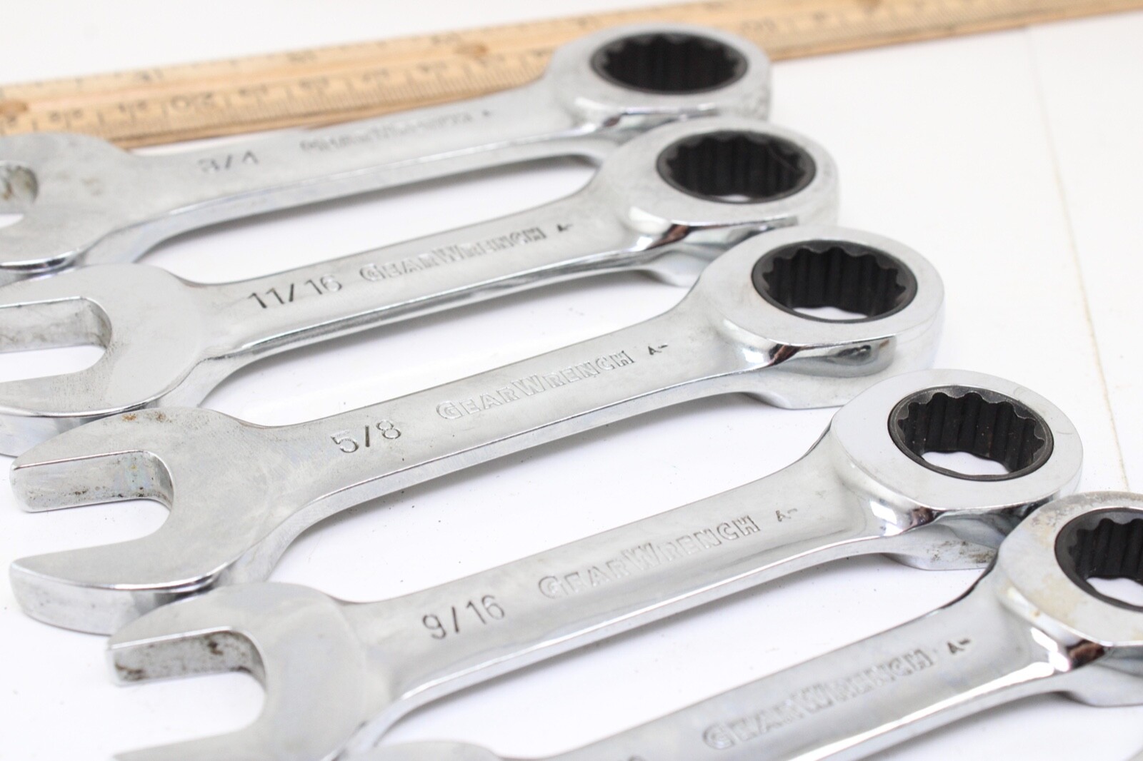 Gearwrench 3/8″ – 3/4″ 7 Piece SAE Stubby Combination Ratcheting Wrench Set
