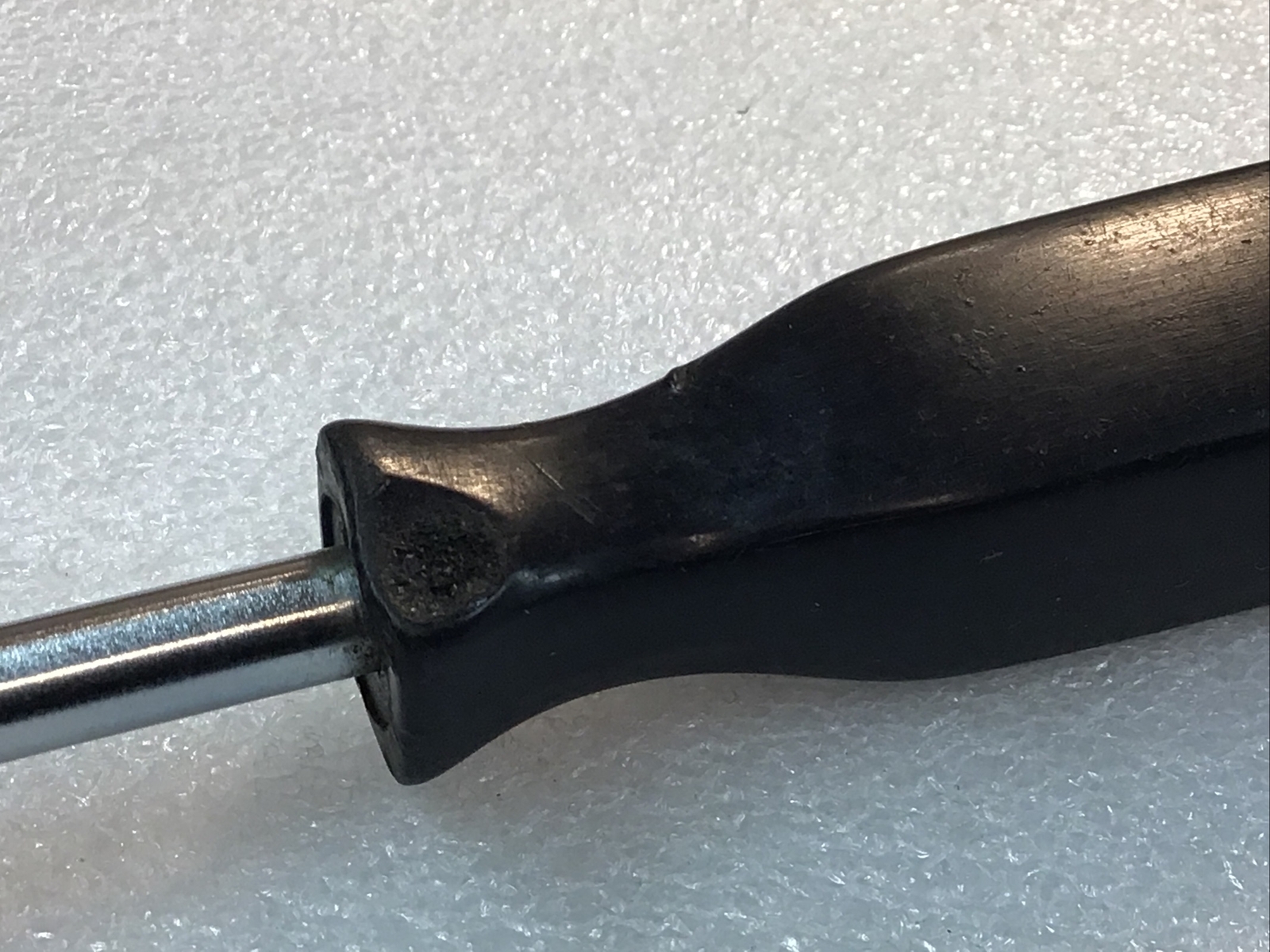 SNAP-ON#TM4A – 5-1/2” LONG, BLACK HARD HANDLE, 1/4” DR., DRIVER HANDLE-USA-