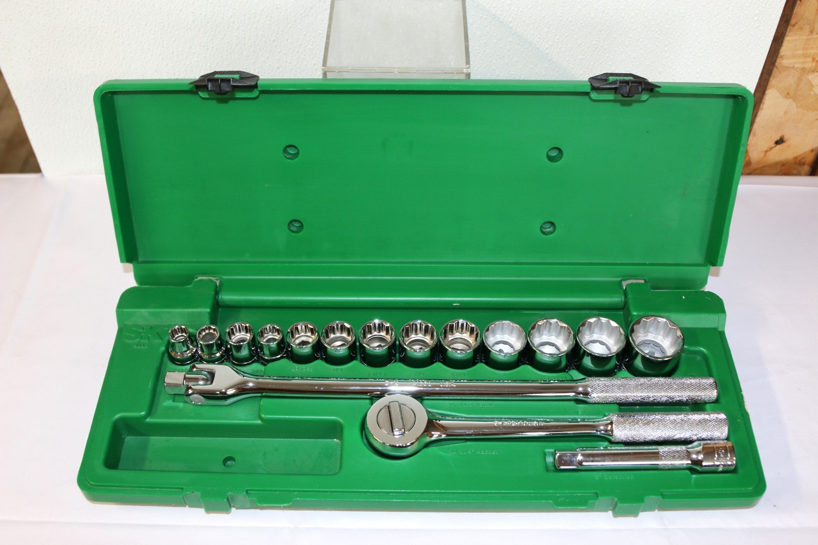 SK Professional Tools 1/2″ Drive 16 Piece Socket Set (No. 4116) Excellent