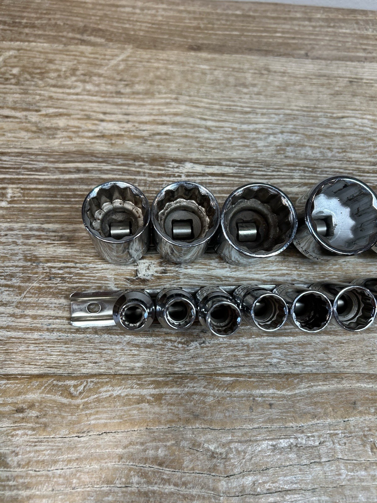 SK Tools VTG 18 Piece 1/2″ Drive, 12 Point, 3/8″ to 1-1/2″ Shallow Socket Set