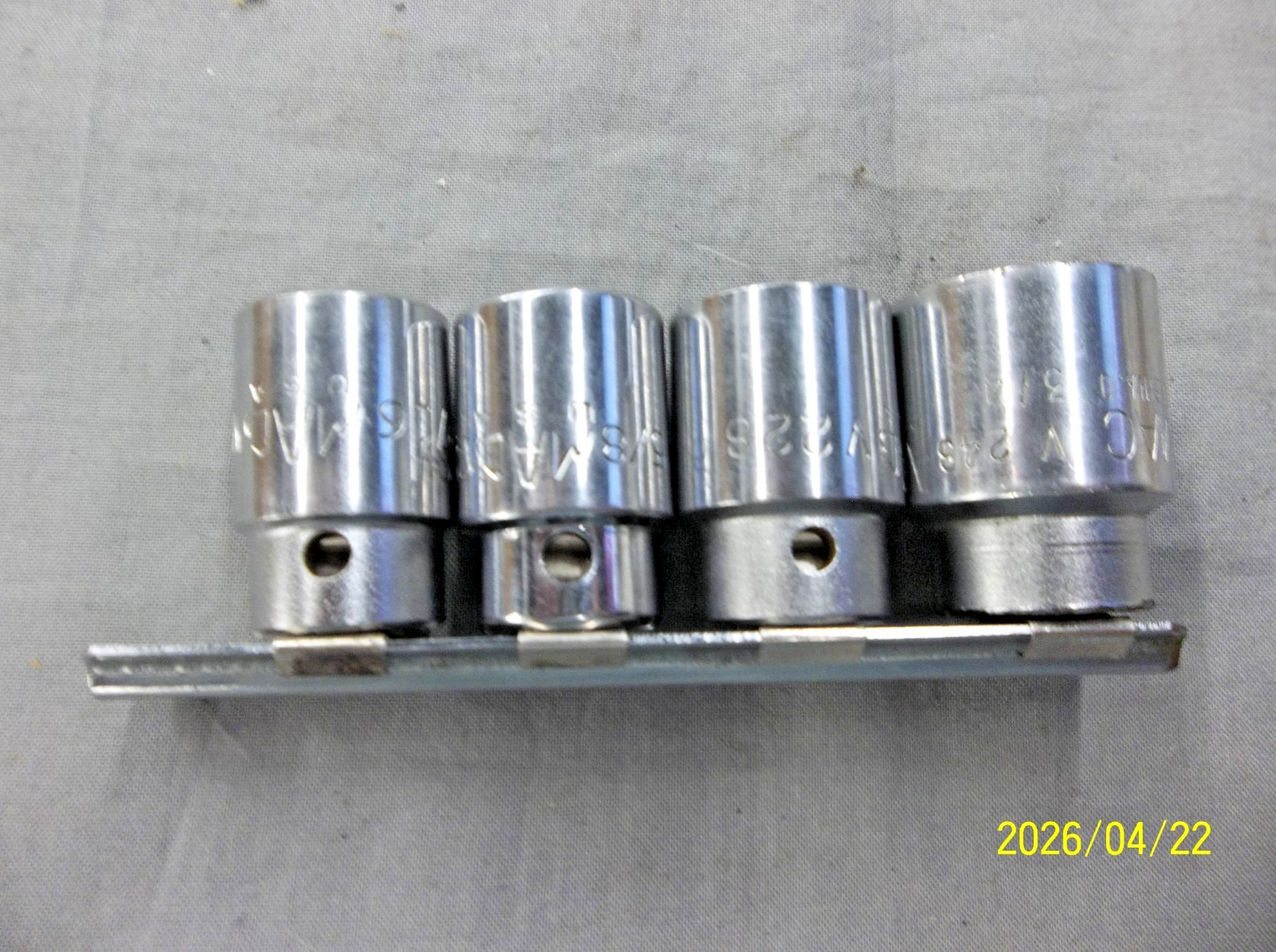 4 – Mac Tools 8 PT. USA 1/2″ Drive Chrome Sockets SAE V SERIES