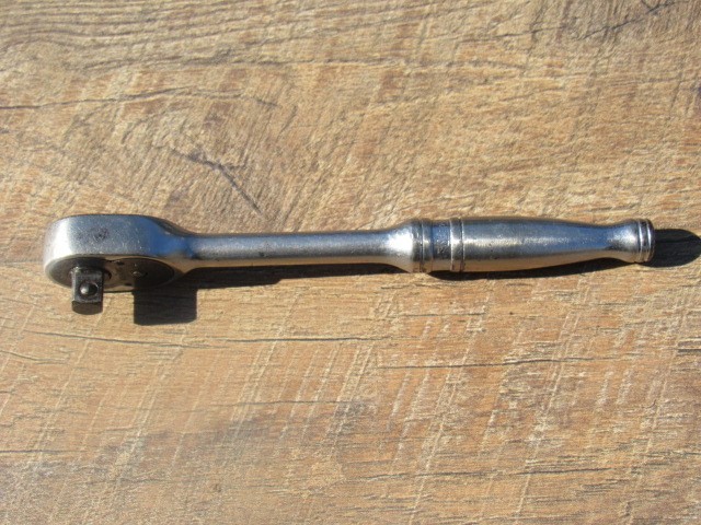 SNAP ON 3/8″ DRIVE F720 CHROME STANDARD HANDLE RATCHET UNDERLINE SILVER BADGE