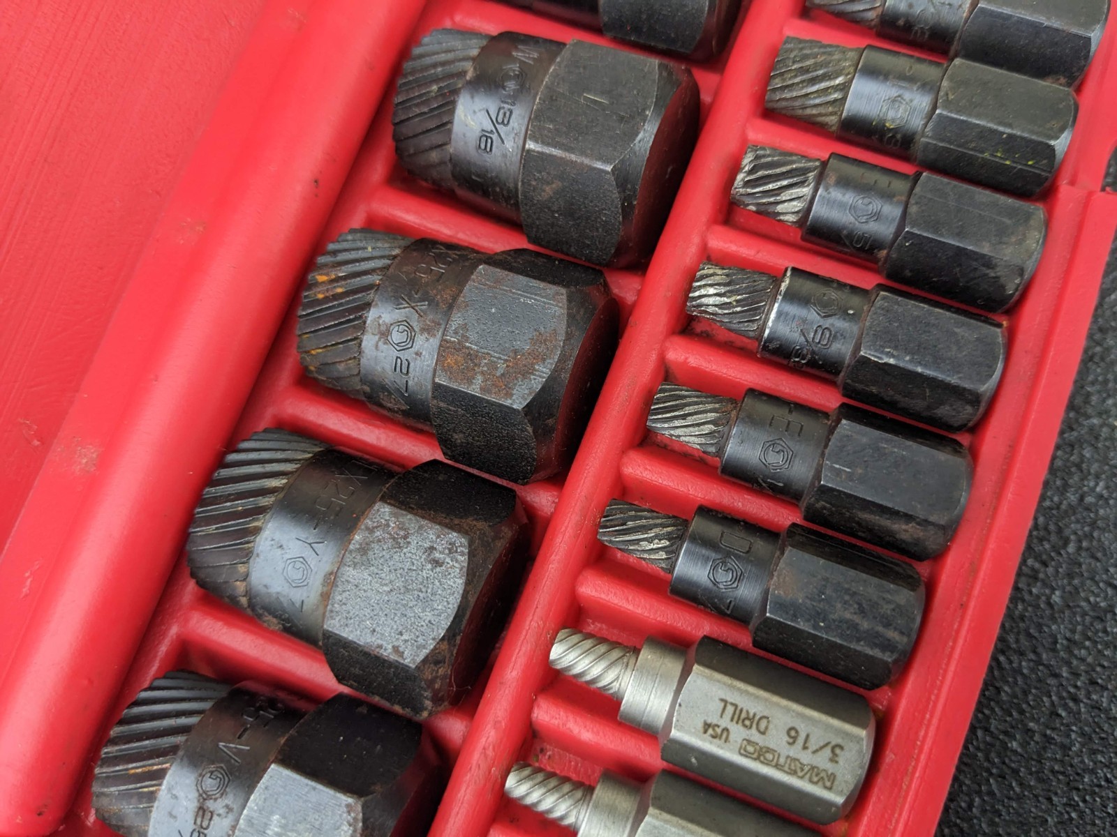 #bp376 Matco Tools SEXS25 hexagonal head multi spline screw extractor set