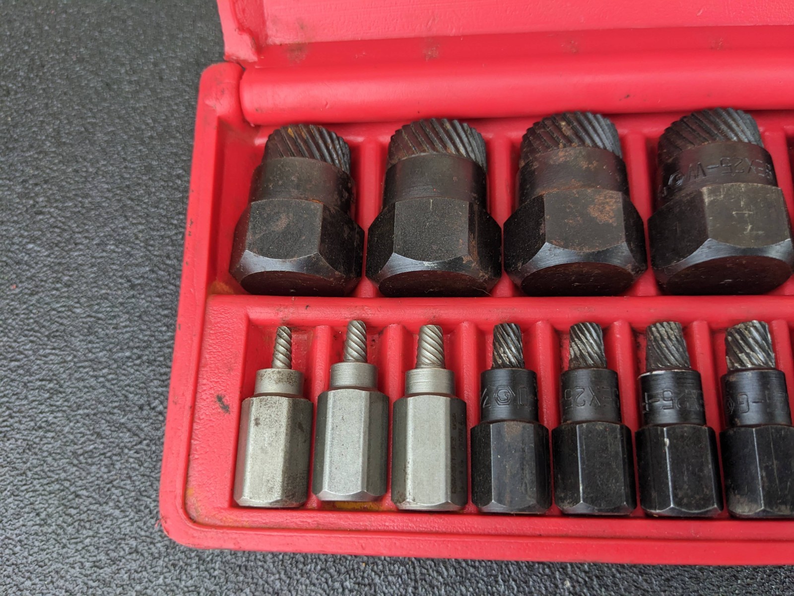 #bp376 Matco Tools SEXS25 hexagonal head multi spline screw extractor set