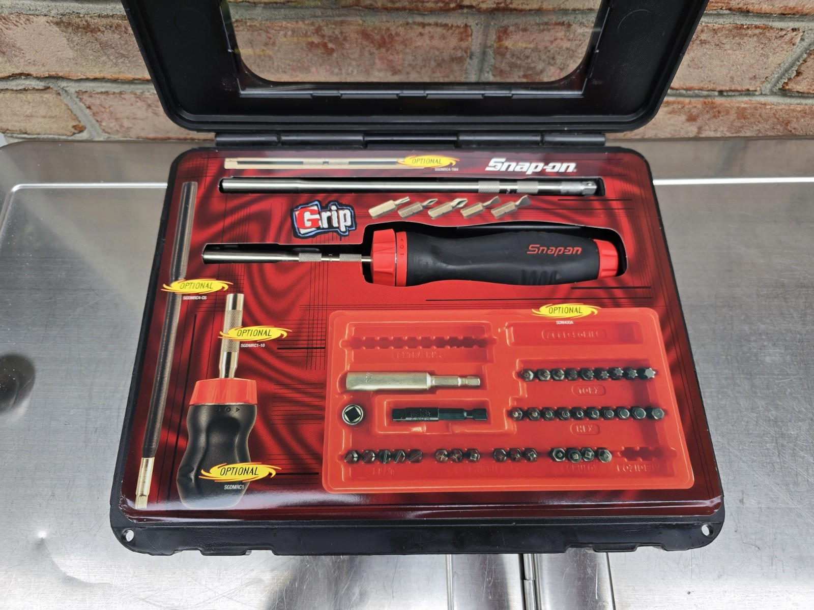 Snap-on Tools SGDMRC103 Red Ratcheting Soft Grip Screwdriver & Bits & Long Shaft
