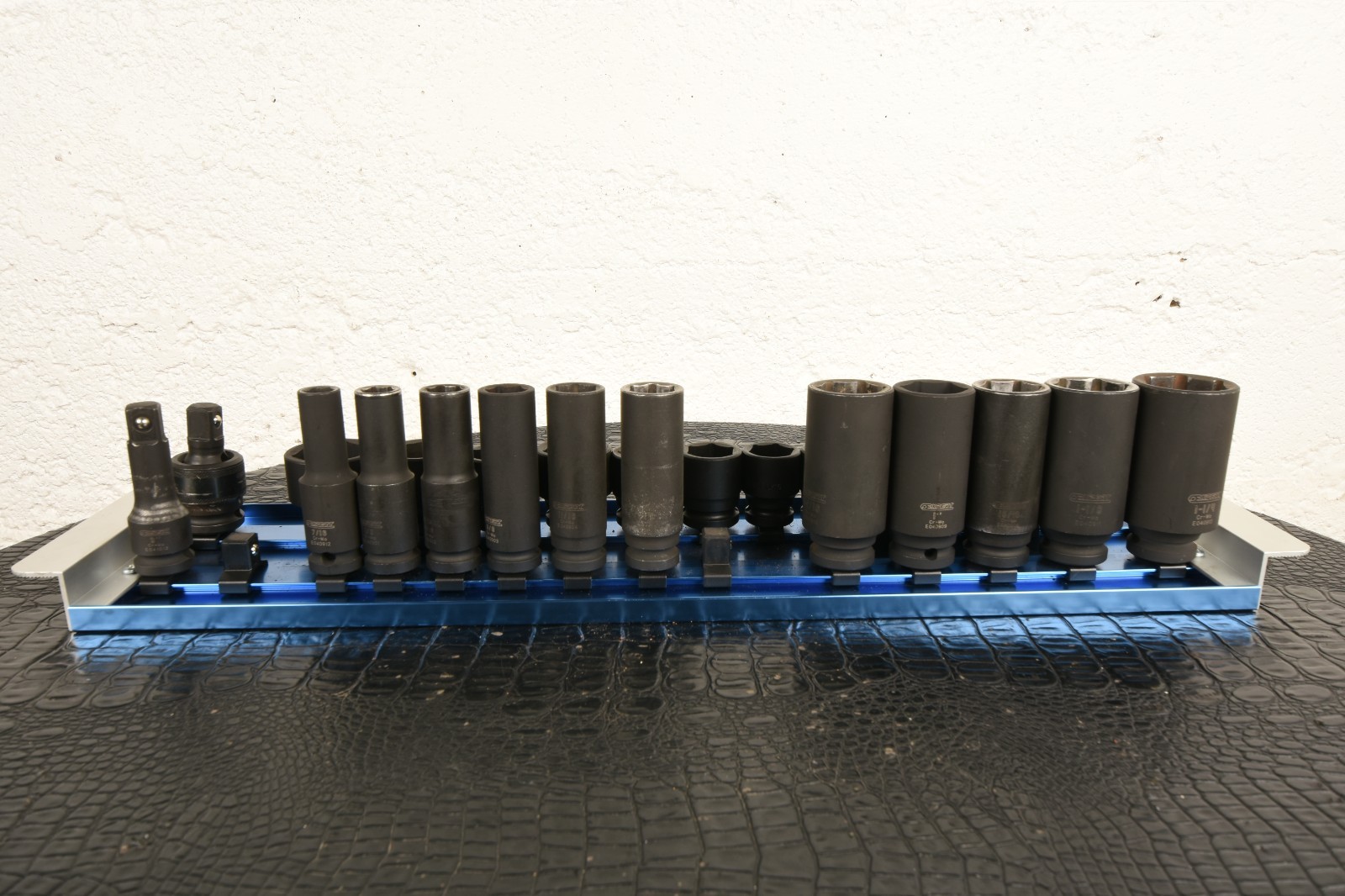 Mac Expert 28Pc 1/2″ Drive Deep & Standard Impact Metric Socket Set E041641 READ