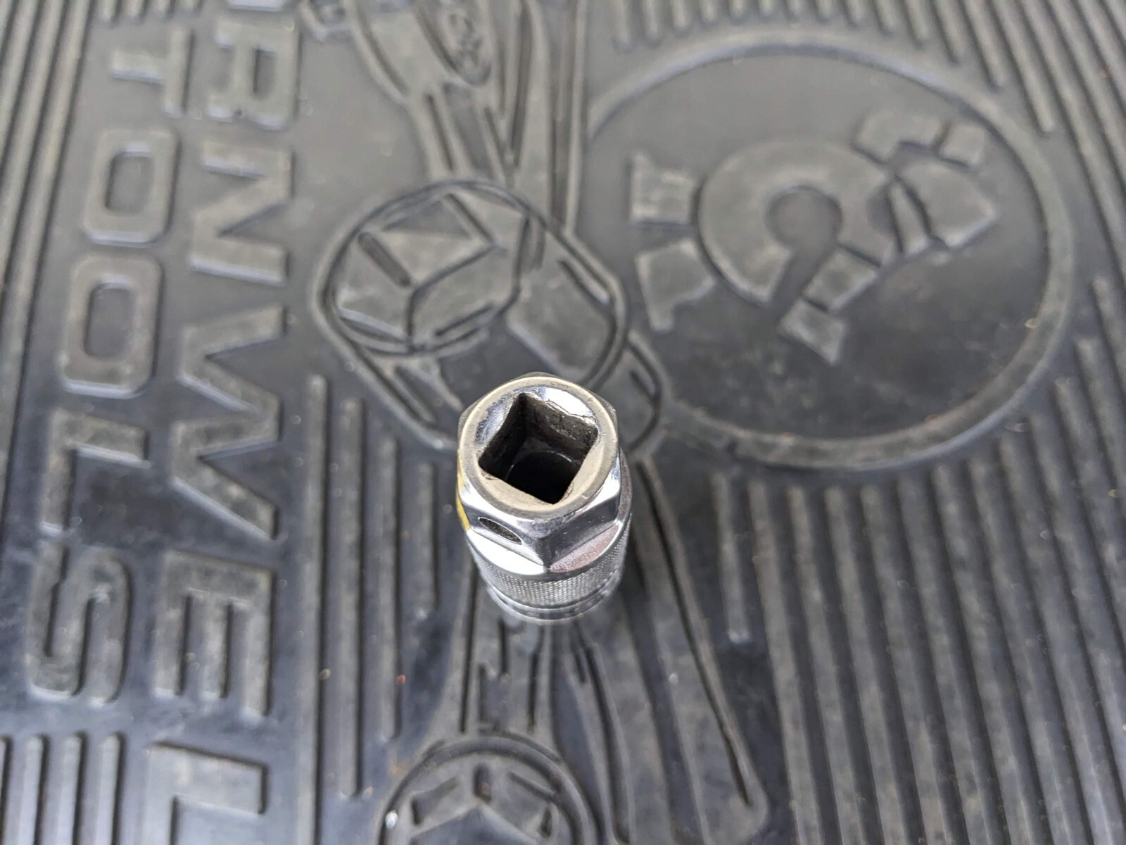 #bh110 Snap On Tools 3/8″ Drive 5/8″ Retention Spark Plug Socket S9706KR