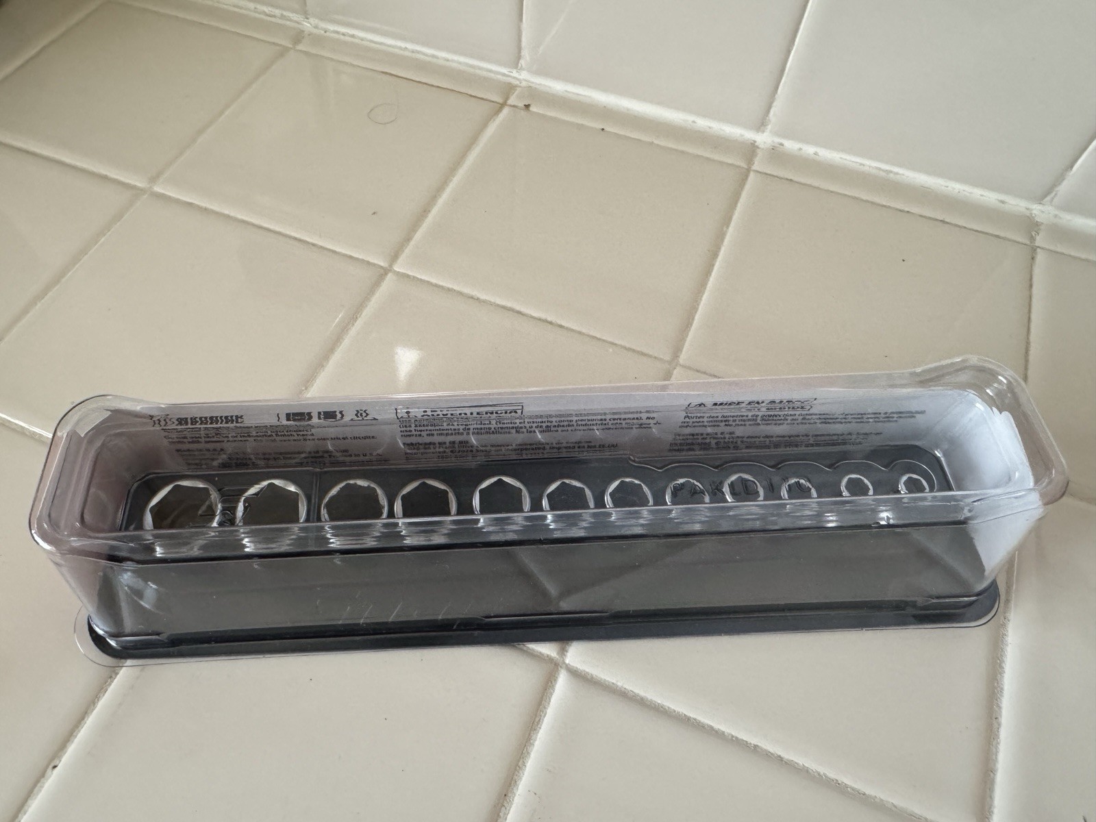 Snap-On 112TMMY 12-Pc 1/4″ Drive 6-Pt Flank Drive Shallow Socket Set 5–15mm
