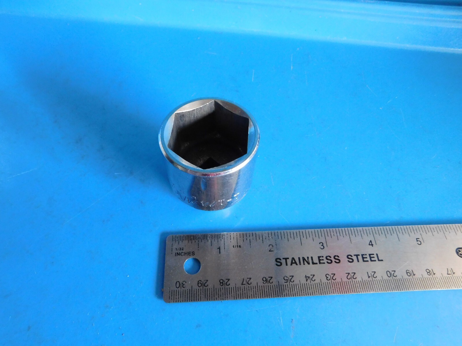 USED, MAC TOOLS » 1-1/4 IN. » 1/2 IN. DR. SHORT 6 POINT SOCKET, PART #V406