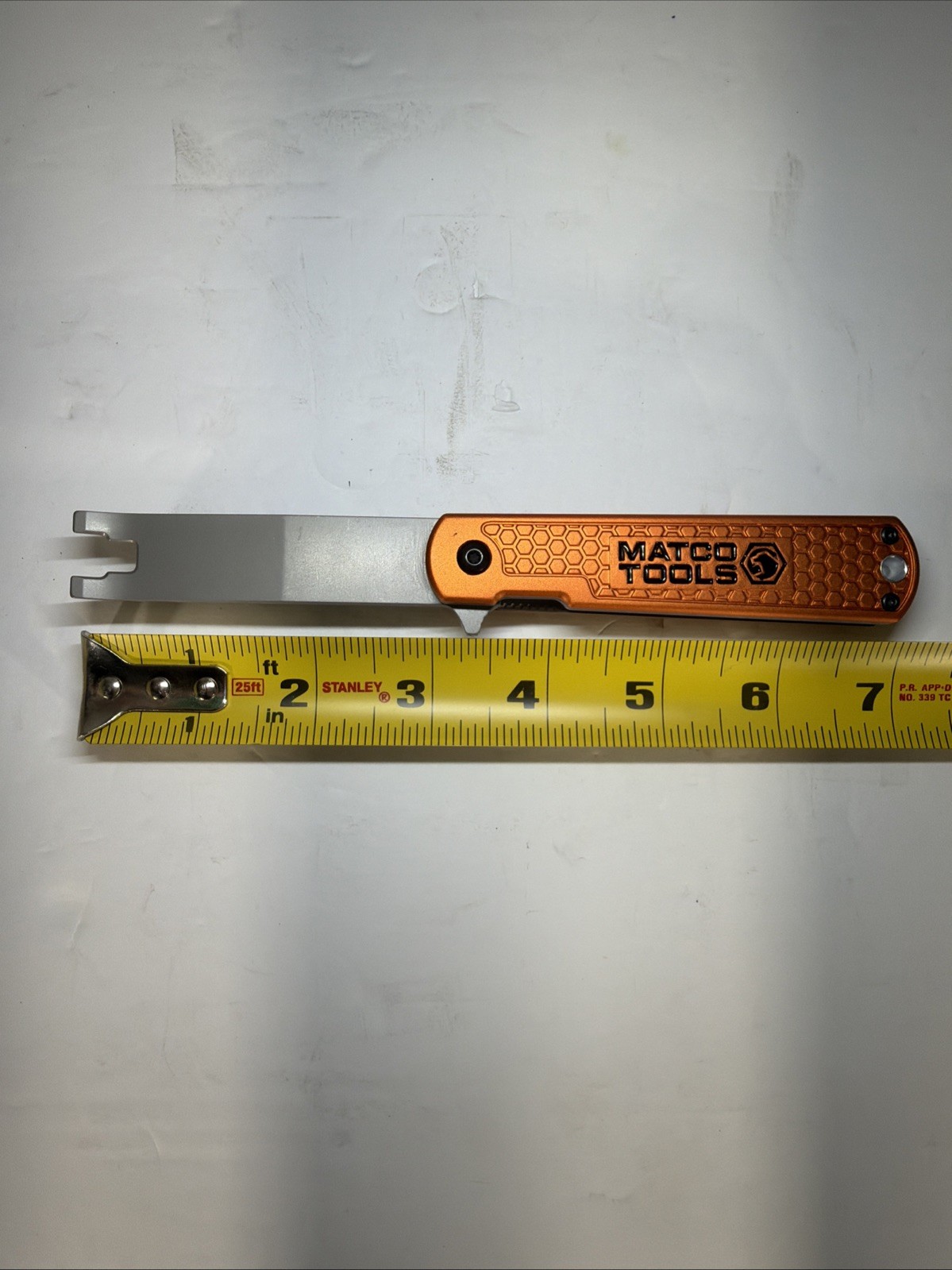 Matco Tools EVERYDAY CARRY FOLDING CLIP LIFTER W/ ALUMINUM HANDLE- ORANGE