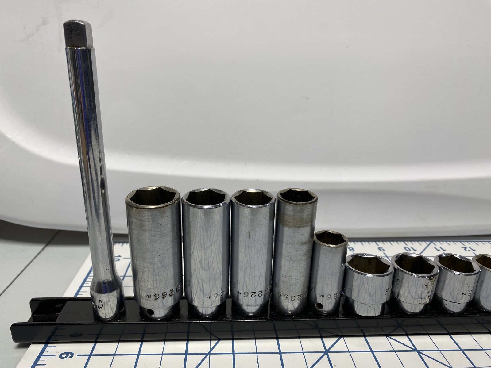 MAC Tools Asst Lot (14) SAE 3/8” drive Sockets 3/8” – 13/16” + Ext & Mag Holder